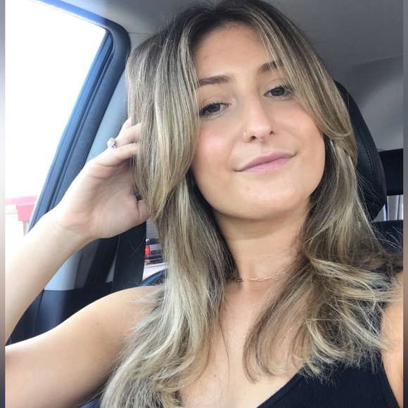 Meet your Posher, Lauren - Picture 1 of 1